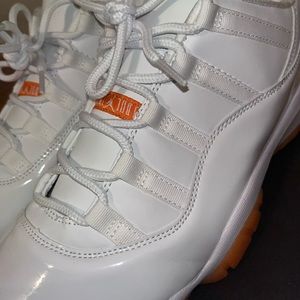 Air Jordan 11 Retro Low